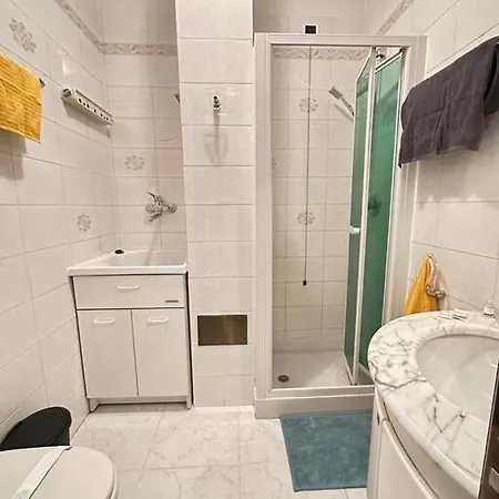 Apartman Jacuzzi-idrotherapy Duomo 5 Min Qcterme 100m Milánó