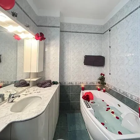Apartman Jacuzzi-idrotherapy Duomo 5 Min Qcterme 100m Milánó