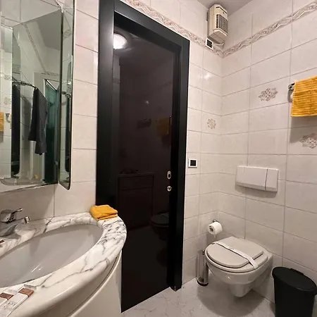 Jacuzzi-idrotherapy Duomo 5 Min Qcterme 100m Apartman *